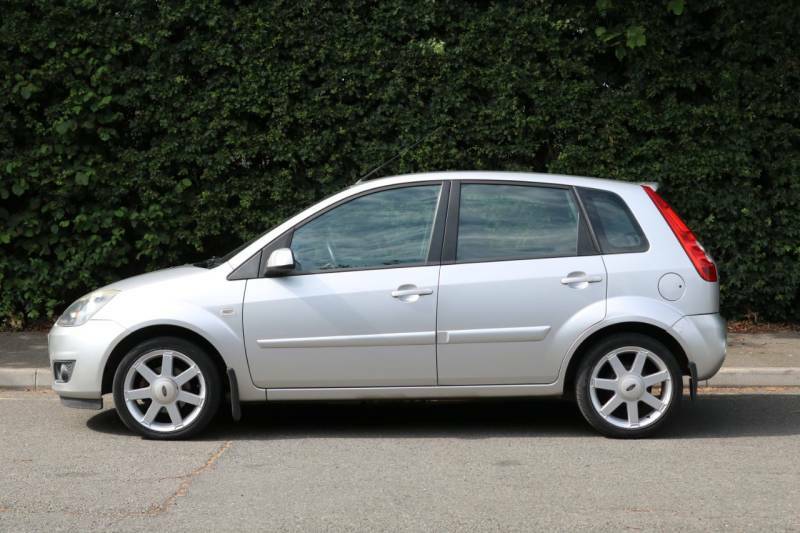 Ford Fiesta 1.4 Zetec Blue - 2008 08 Silver #4