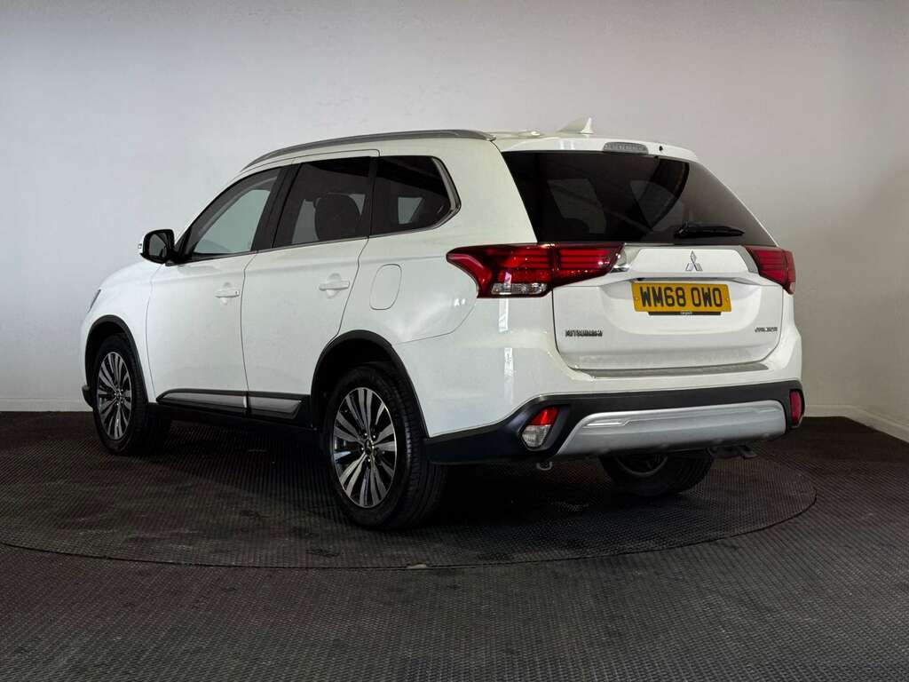 Mitsubishi Outlander 2.0 Mivec Juro Suv Cvt 4Wd Euro 6 Ss White #4