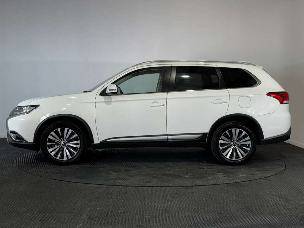Mitsubishi Outlander 2.0 Mivec Juro Suv Cvt 4Wd Euro 6 Ss White #3