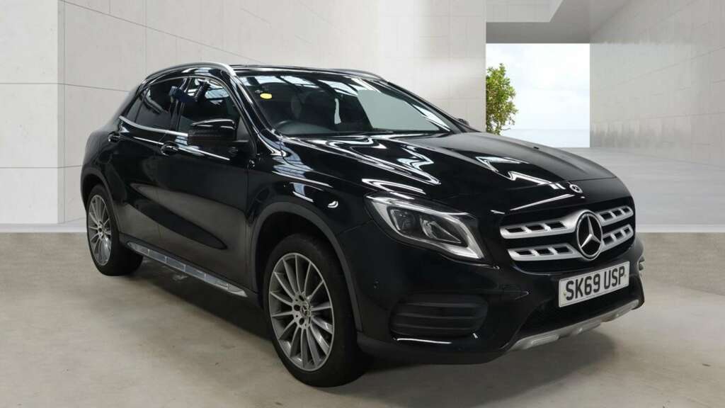 Mercedes-Benz GLA Class 1.6 Gla180 Amg Line Edition Suv 7G-dct Black