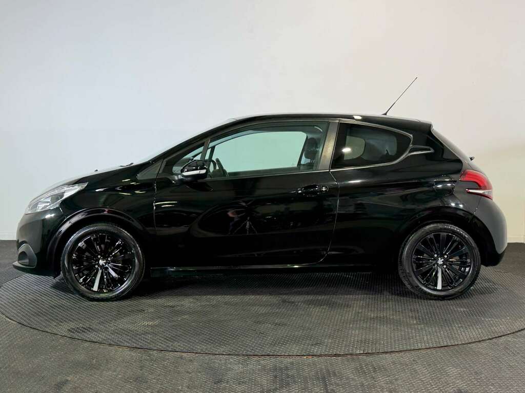 Peugeot 208 1.2 Puretech Black Edition Hatchback Ma YK17CKT Black #3