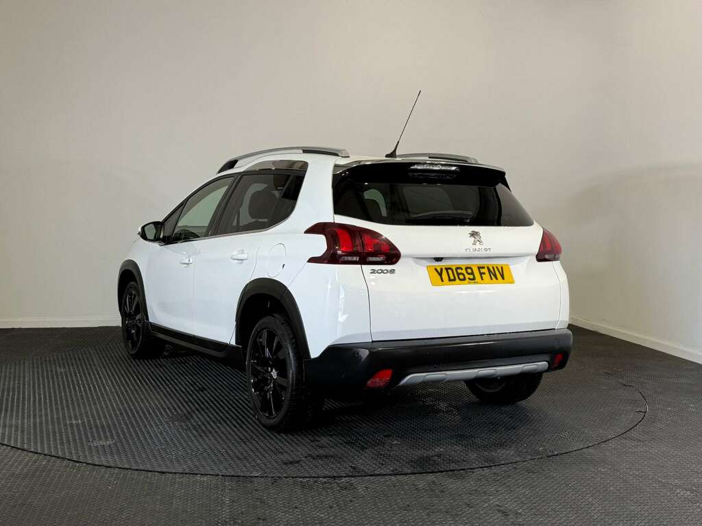 Peugeot 2008 1.2 Puretech Allure Premium Suv YD69FNV White #4