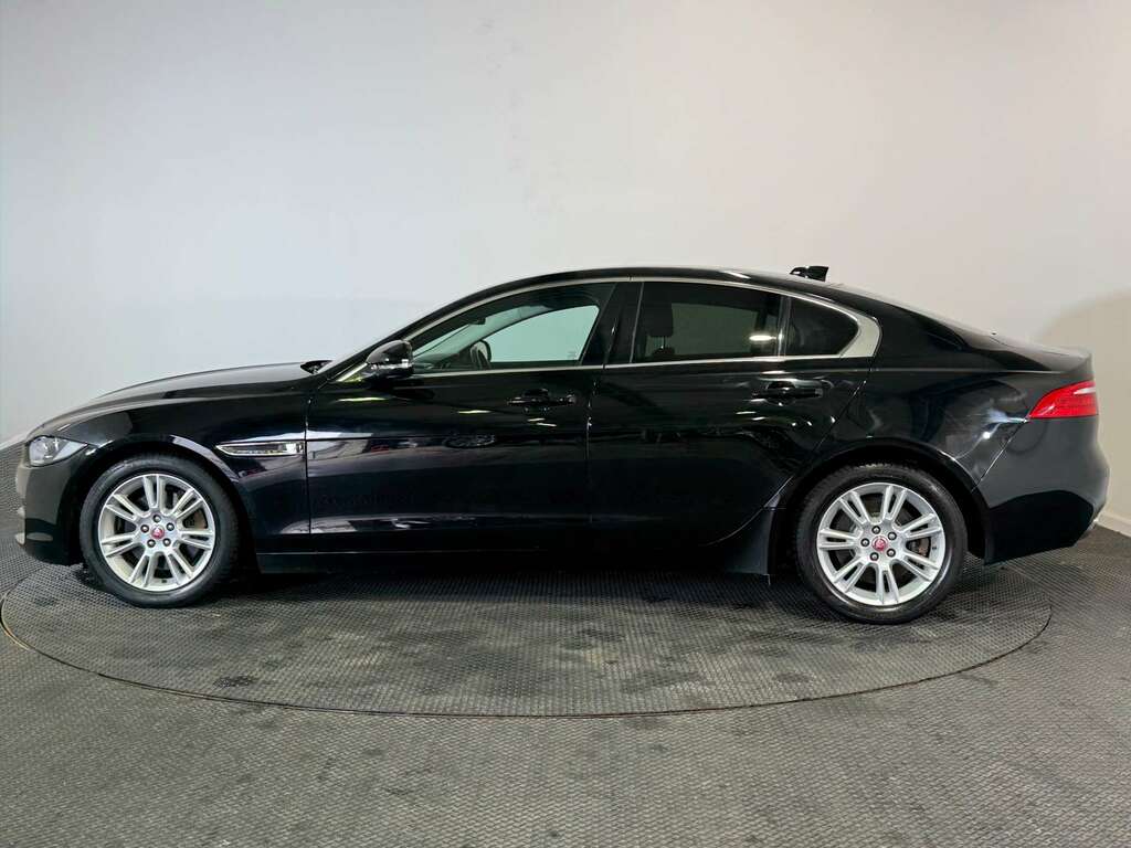 Jaguar XE 2.0I Prestige Saloon Euro 6 Ss BV18TLF Black #3