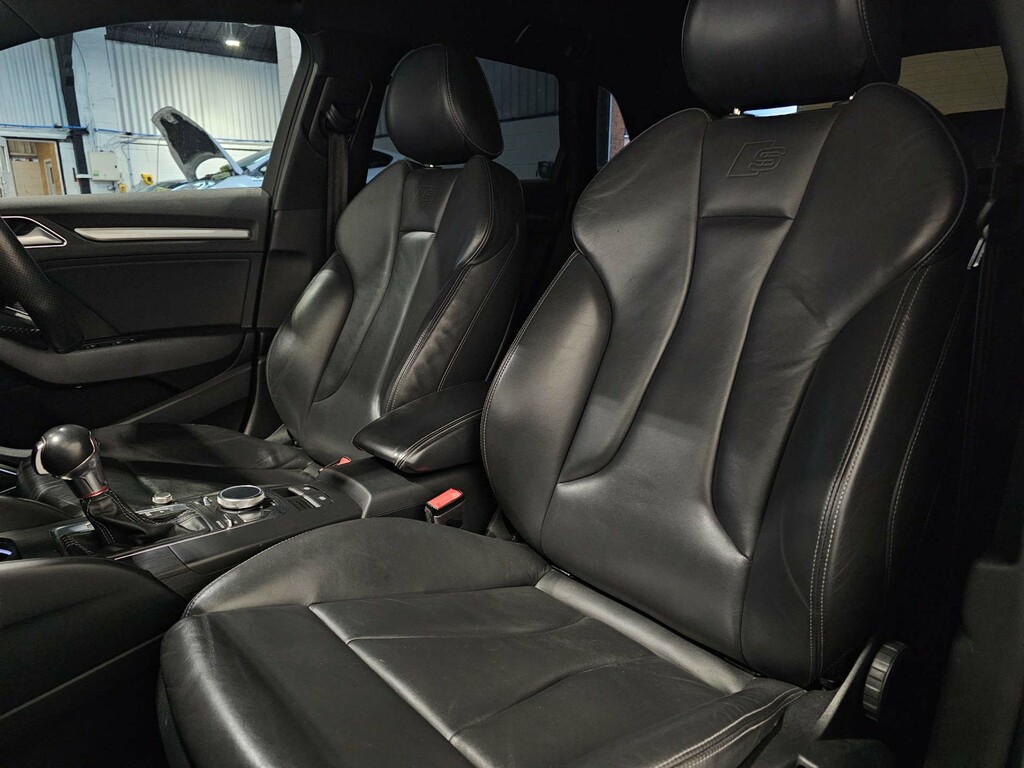 Audi S3 Tfsi Black Edition Sportback S Tronic Quatt LP19FFO #4