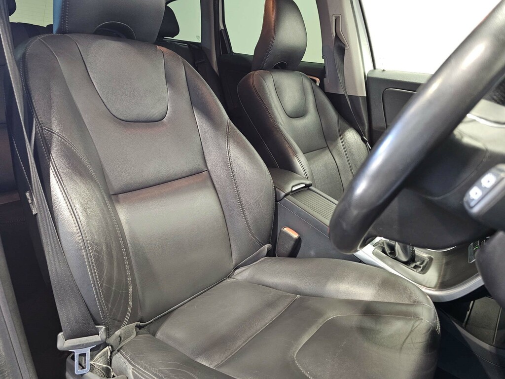 Volvo XC60 D5 Se Lux Nav Suv Awd Euro 6 Ss OIG8615 #4