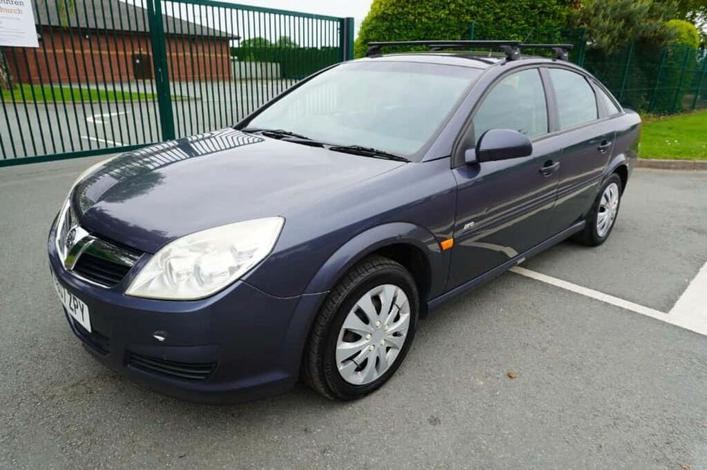 Vauxhall Vectra  Silver #3