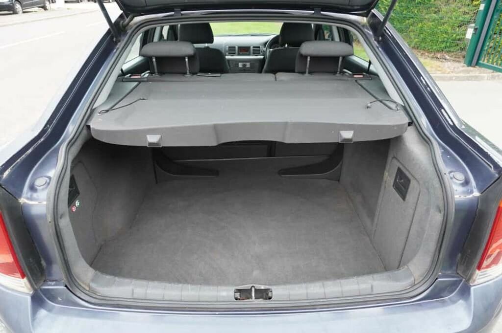 Vauxhall Vectra  Silver #10