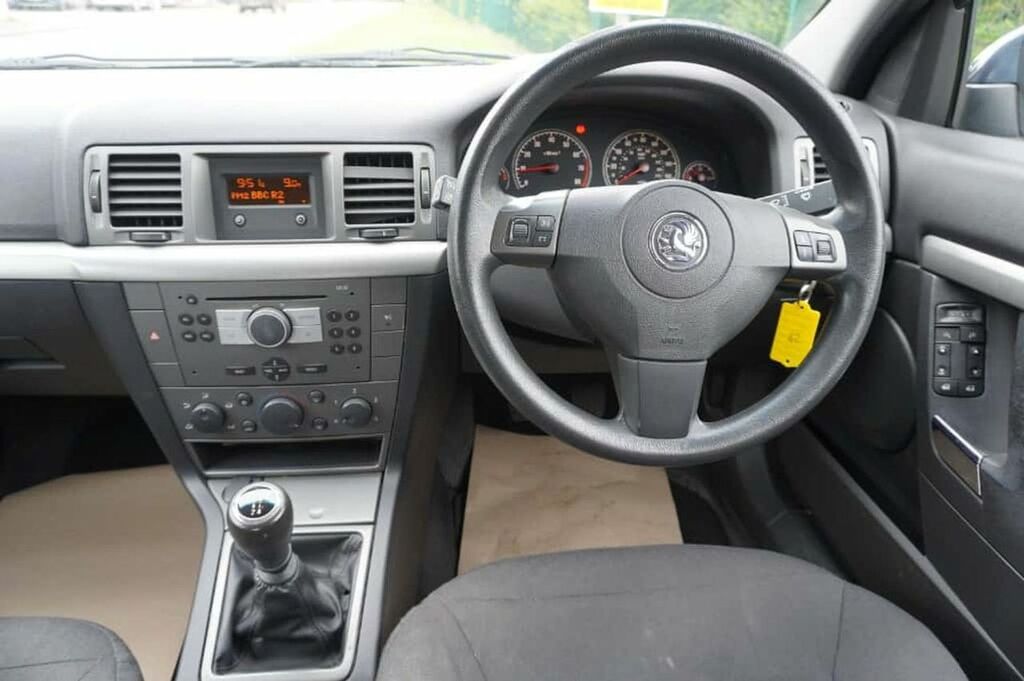 Vauxhall Vectra  Silver #21