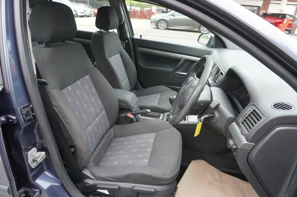 Vauxhall Vectra  Silver #16