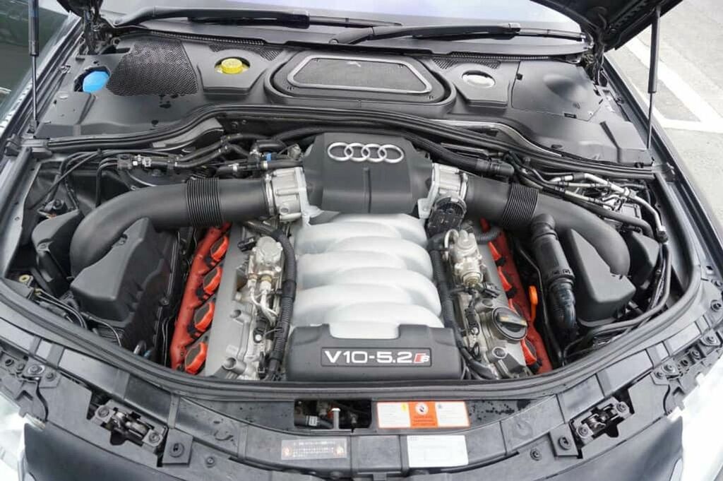 Audi S8 Audi S8 5.2 V10 Quattro. Black 2010 Black #39