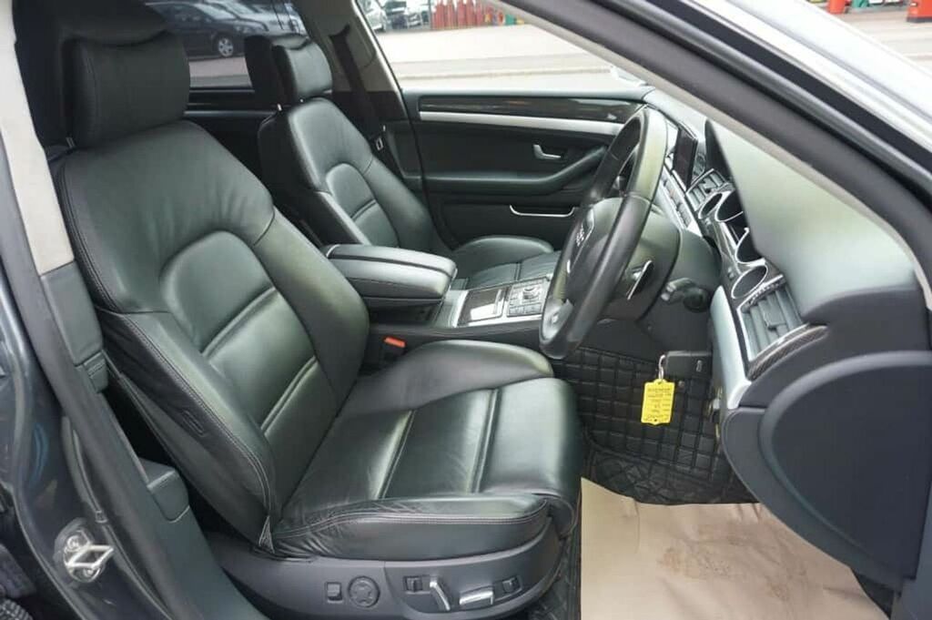 Audi S8 Audi S8 5.2 V10 Quattro. Black 2010 Black #20