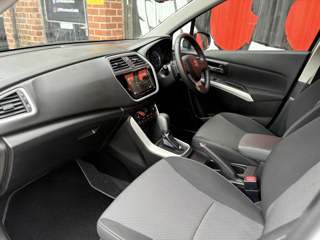 Suzuki SX4 S Cross 2016 1.6 Sz-t Suv Cvt Euro 6 120 Ps White #4