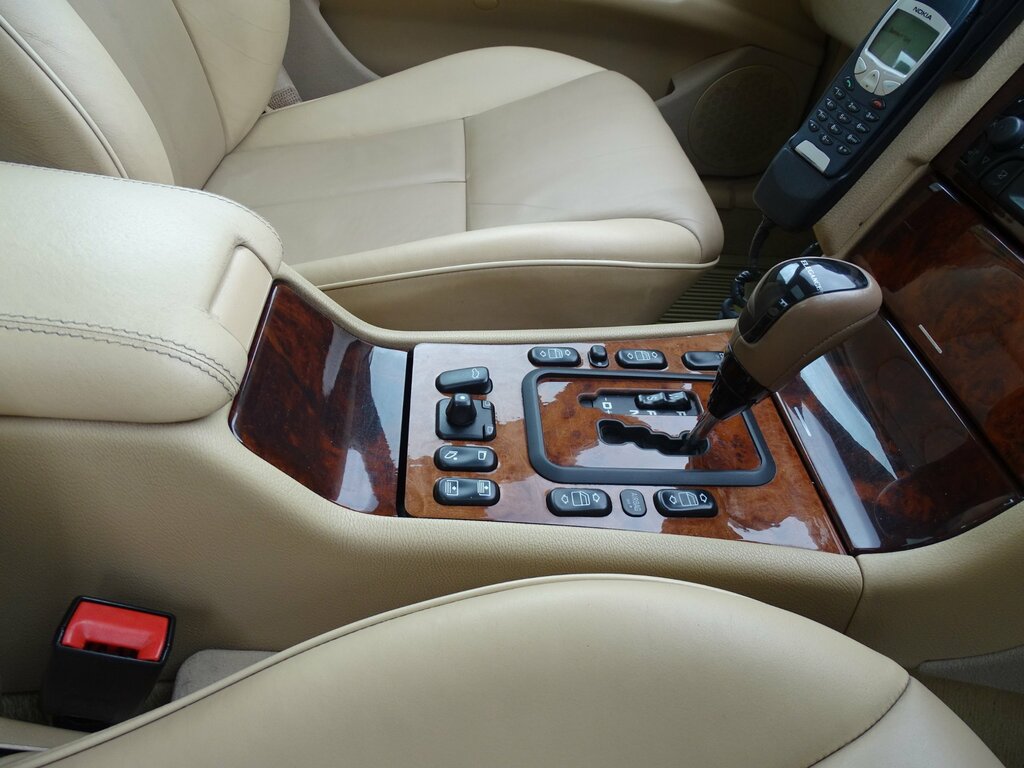 Mercedes-Benz E Class E320 V6 5-Door Black #23