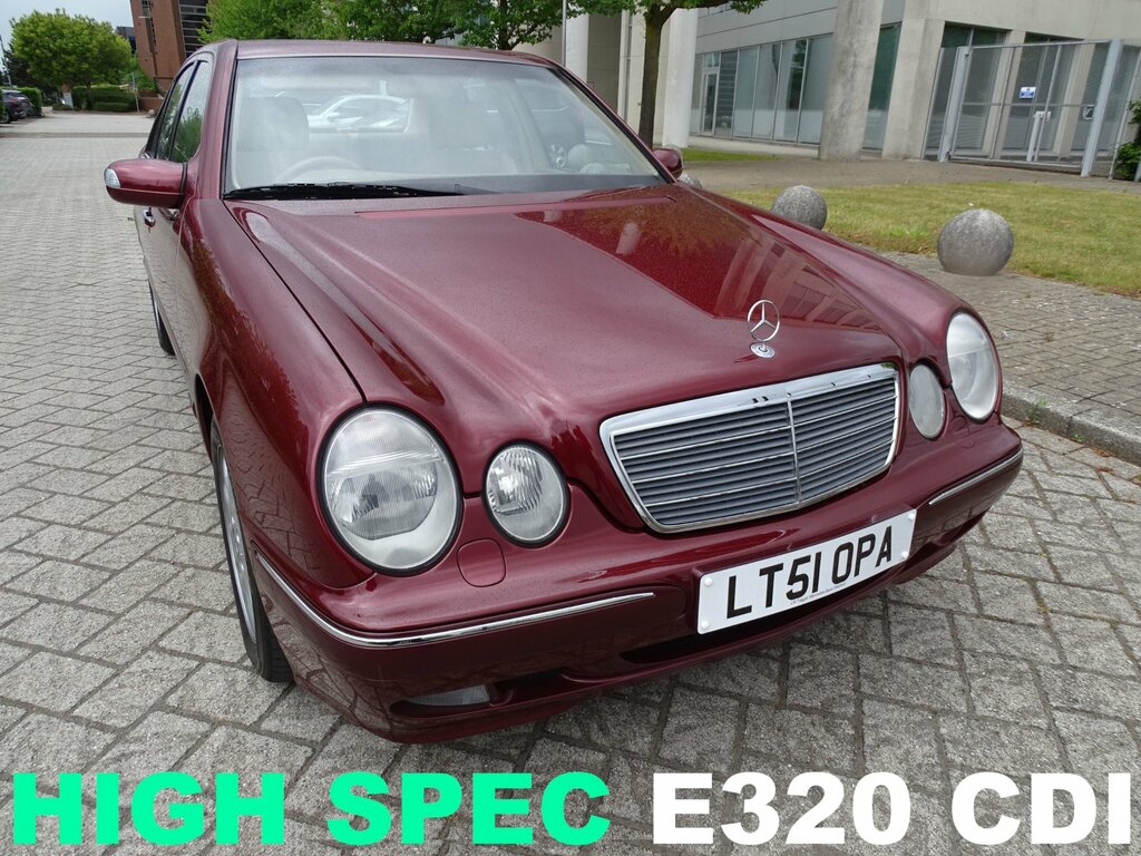 Mercedes-Benz E Class E320 V6 5-Door Black #1