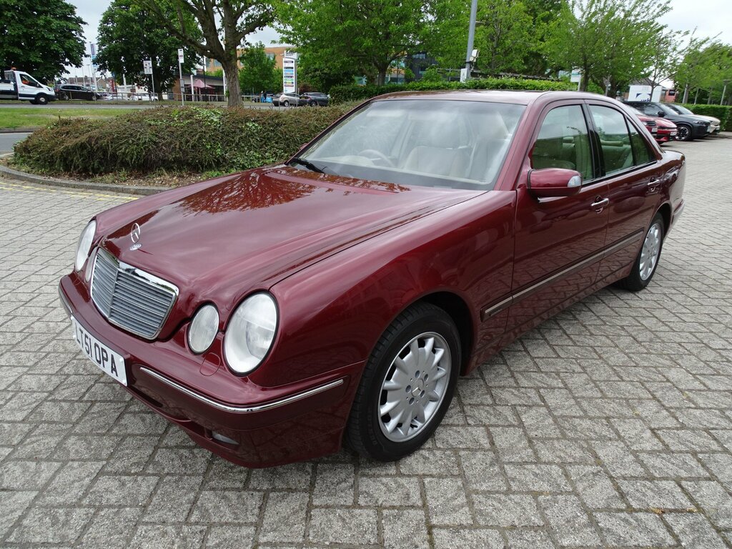 Mercedes-Benz E Class E320 V6 5-Door Black #15