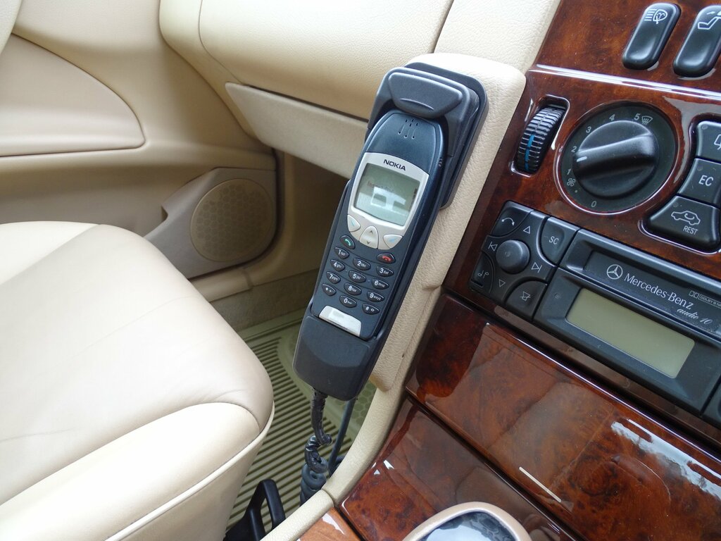 Mercedes-Benz E Class E320 V6 5-Door Black #26