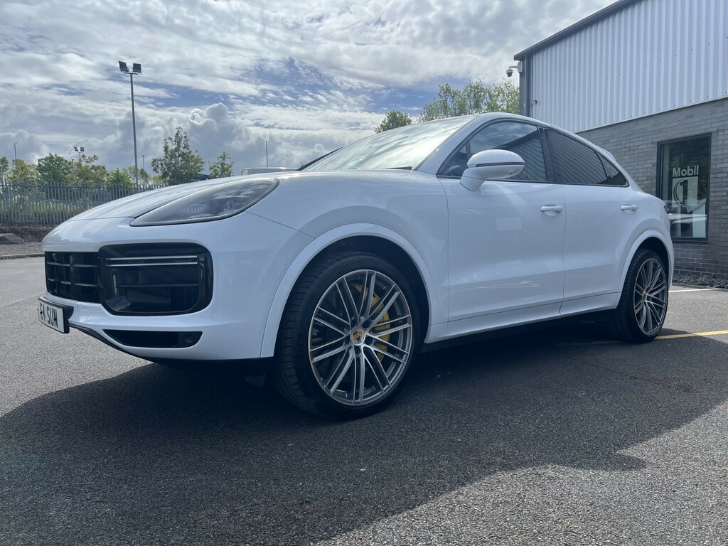 Porsche Cayenne V8 Turbo Tiptronic White #6