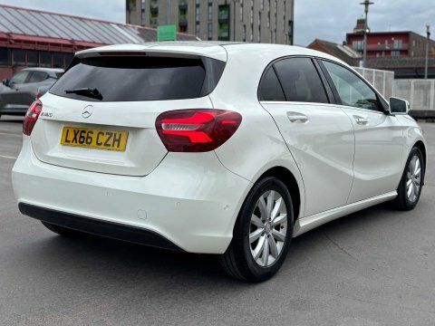 Mercedes-Benz A Class Blueefficiency Sport LX66CZH White #4