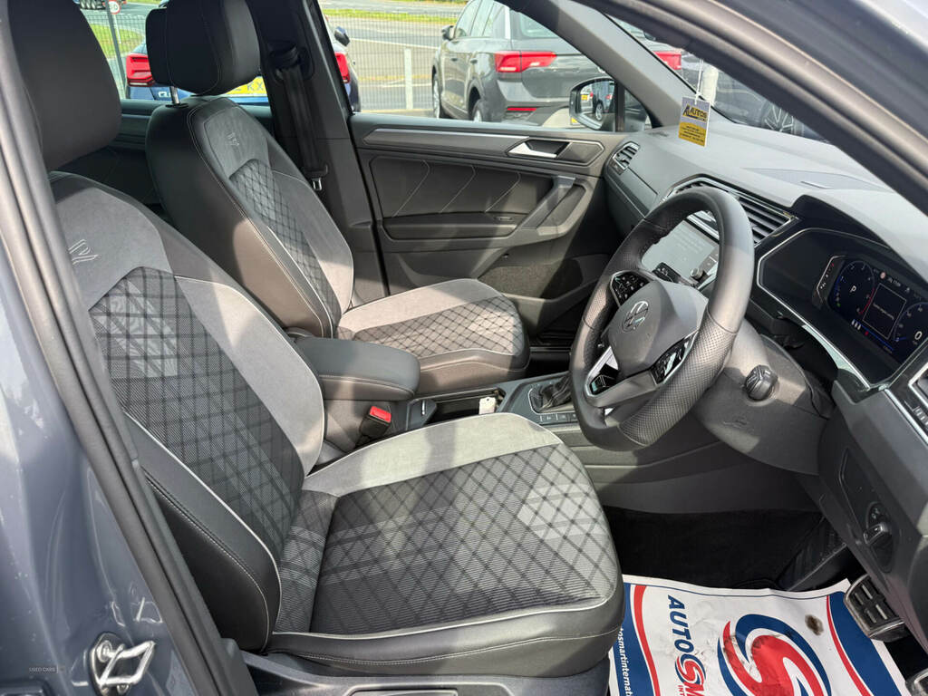 Volkswagen Tiguan 2.0 Tdi R-line Dsg DA22OBT Grey #4
