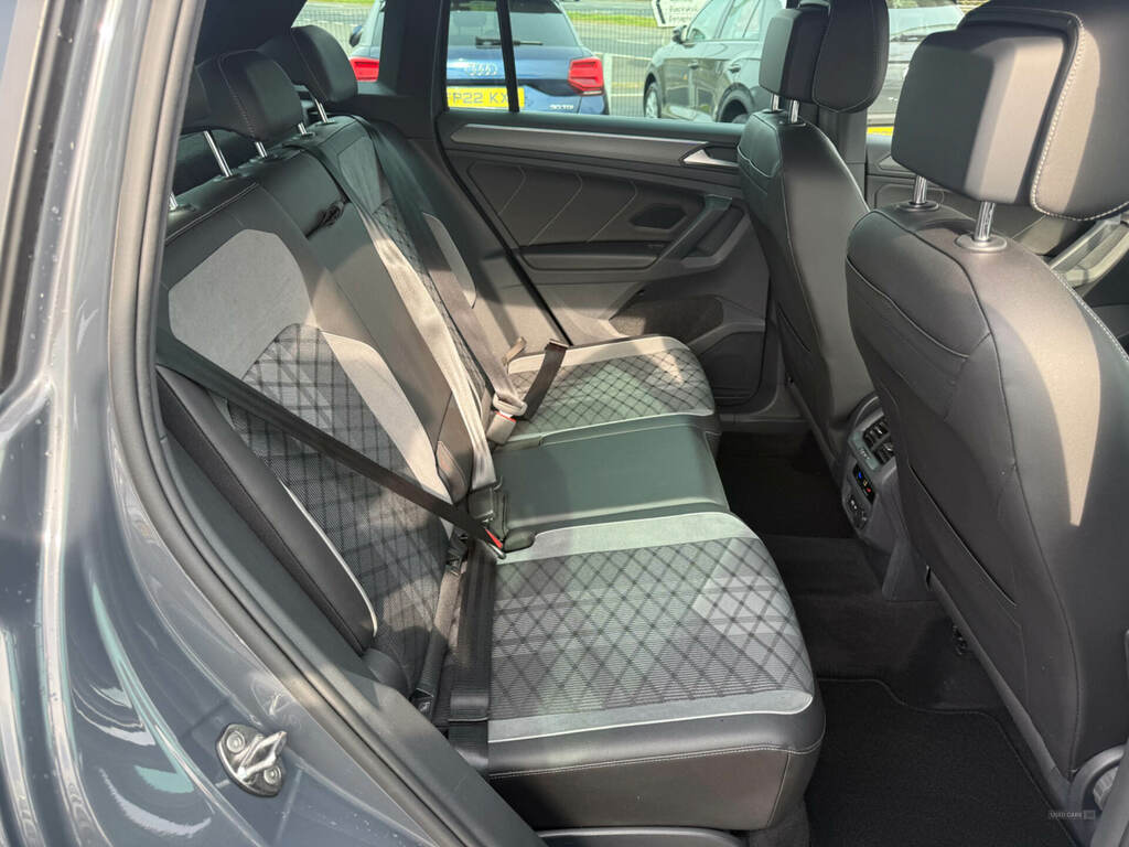 Volkswagen Tiguan 2.0 Tdi R-line Dsg DA22OBT Grey #3