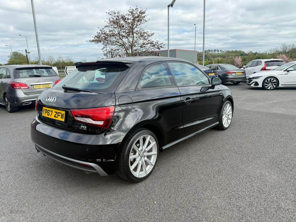 Audi A1 1.6 Tdi S Line YP67ZFW Black #5