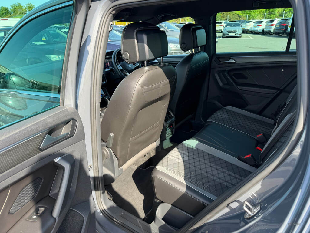 Volkswagen Tiguan 2.0 Tdi R-line Dsg FP70FLR Grey #5