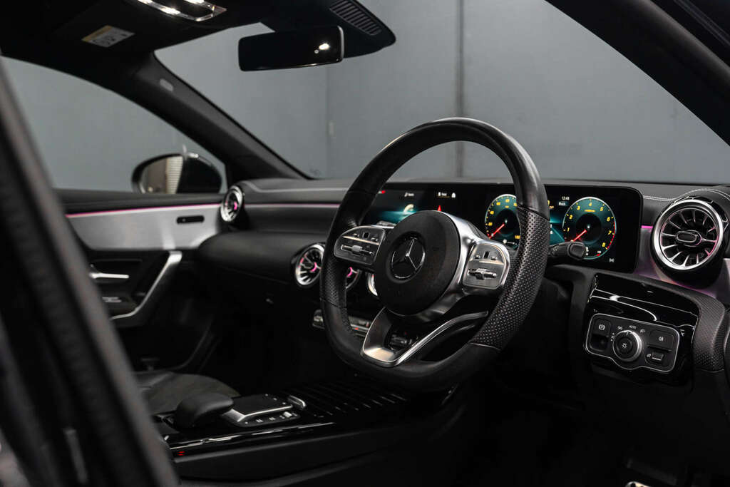 Mercedes-Benz A Class Amg Line Edition Premium LP71KXU #2