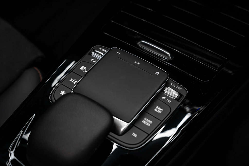 Mercedes-Benz CLA Class Amg Line Premium Ln Night Edition YN23WOM #6