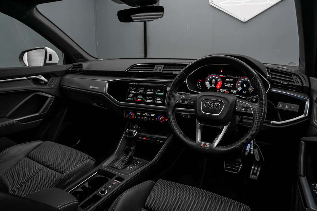 Audi Q3 Sportback 35 Tfsi Mhev S Line  #2