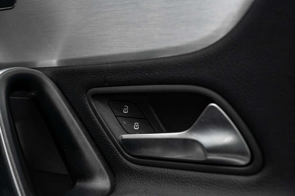 Mercedes-Benz 250 Cla Amg Line Premium Plus Night Edition E  #22