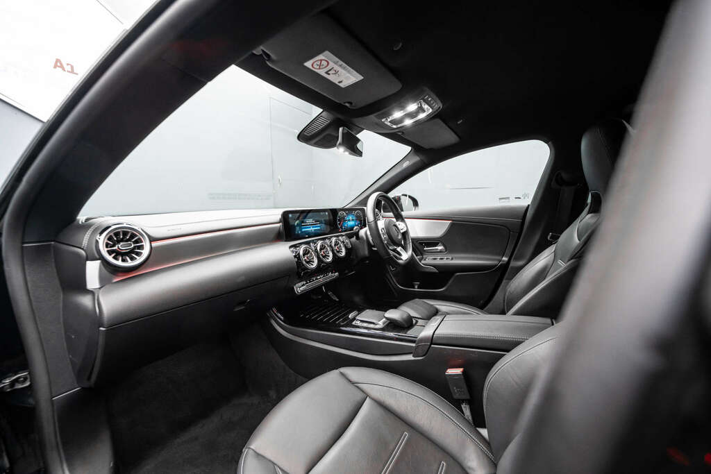 Mercedes-Benz 250 Cla Amg Line Premium Plus Night Edition E  #38
