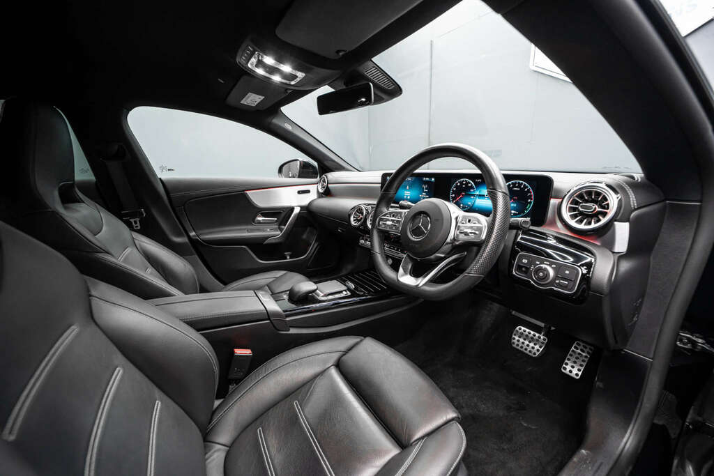 Mercedes-Benz 250 Cla Amg Line Premium Plus Night Edition E  #36