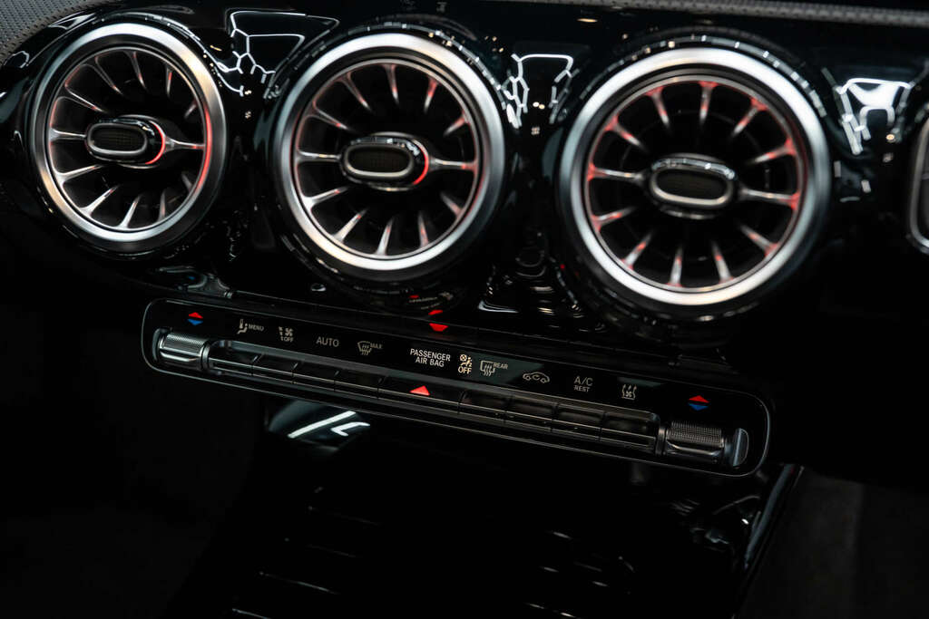 Mercedes-Benz 250 Cla Amg Line Premium Plus Night Edition E  #14