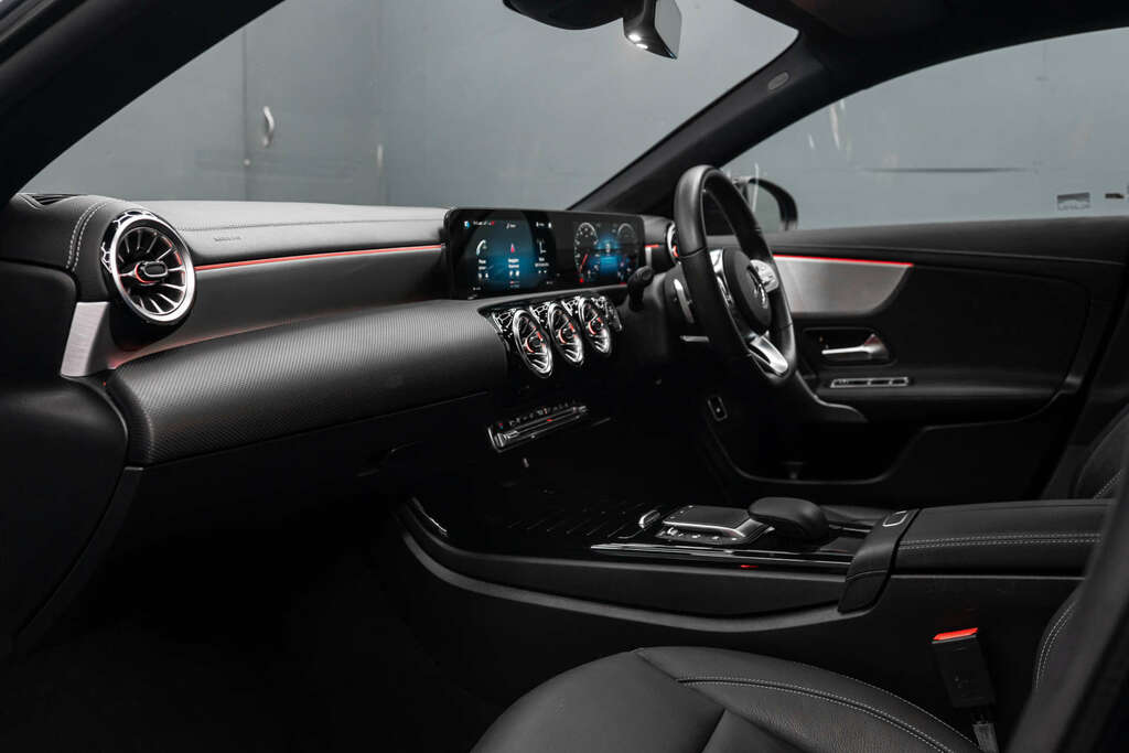 Mercedes-Benz 250 Cla Amg Line Premium Plus Night Edition E  #34