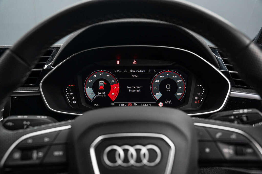 Audi Q3 Black Edition 35 Tfsi EA25VYL #6