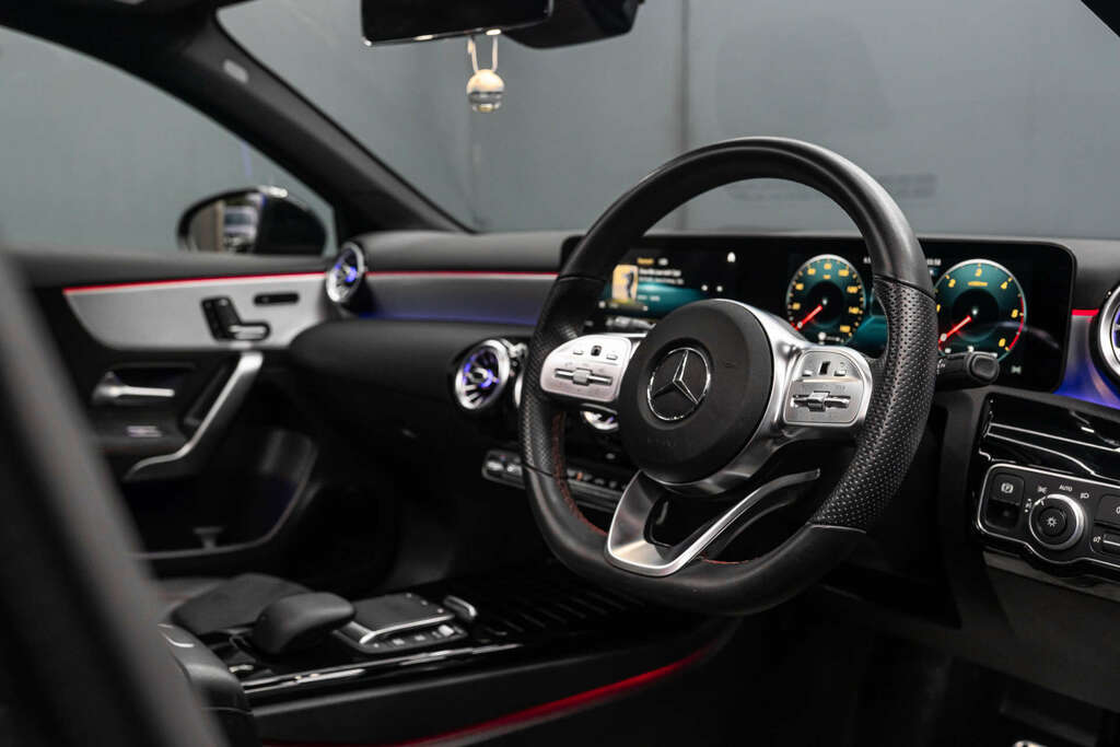Mercedes-Benz A Class Amg Line Premium E SL70YMC Black #4