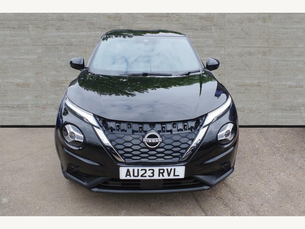 Nissan Juke 1.6 N-connecta Euro 6 Suv AU23RVL Black #2