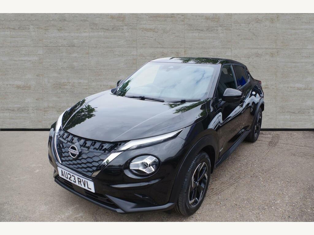 Nissan Juke 1.6 N-connecta Euro 6 Suv AU23RVL Black #3