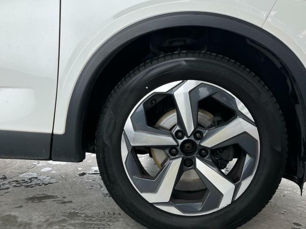 Nissan Qashqai 1.3 Dig-t Mhev N-connecta Xtron ... EA71JKV White #3