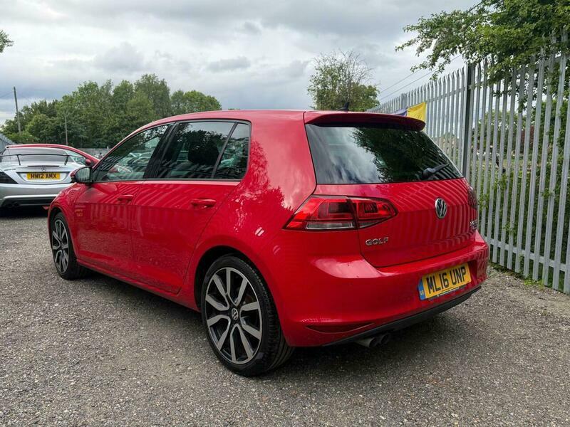 Volkswagen Golf 2.0 Tdi Bluemotion Tech ML16UNP Red #4