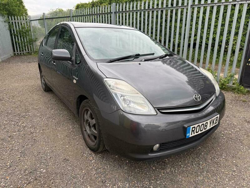 Toyota Prius 1.5 T4 Cvt Grey
