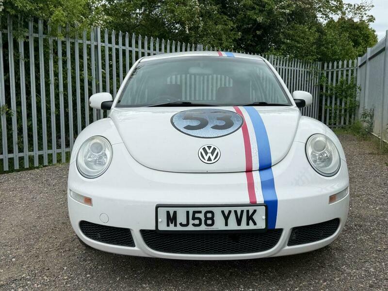 Volkswagen Beetle 1.4 16V Luna Euro White #4