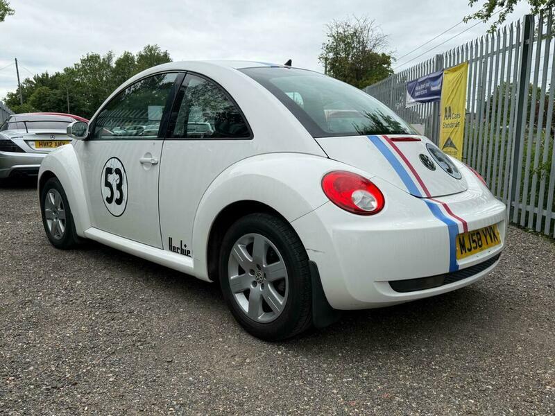 Volkswagen Beetle 1.4 16V Luna Euro White #6