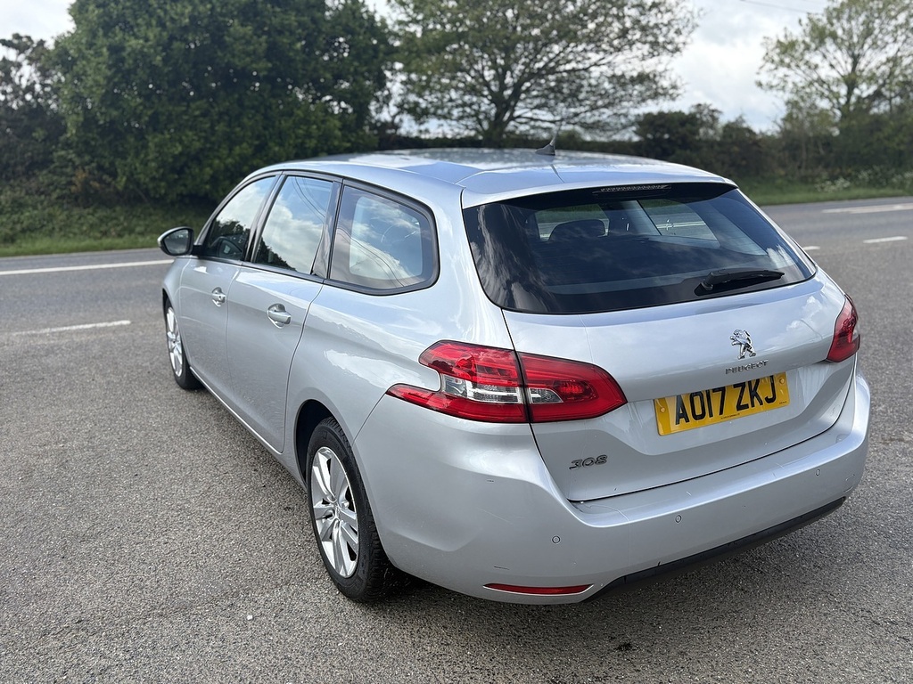 Peugeot 308 SW Bluehdi Active AO17ZKJ Silver #4