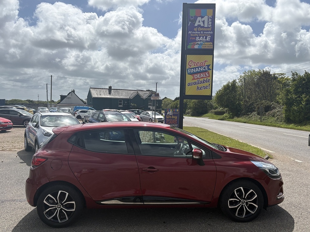 Renault Clio Dci Play WK68KVE Red #5