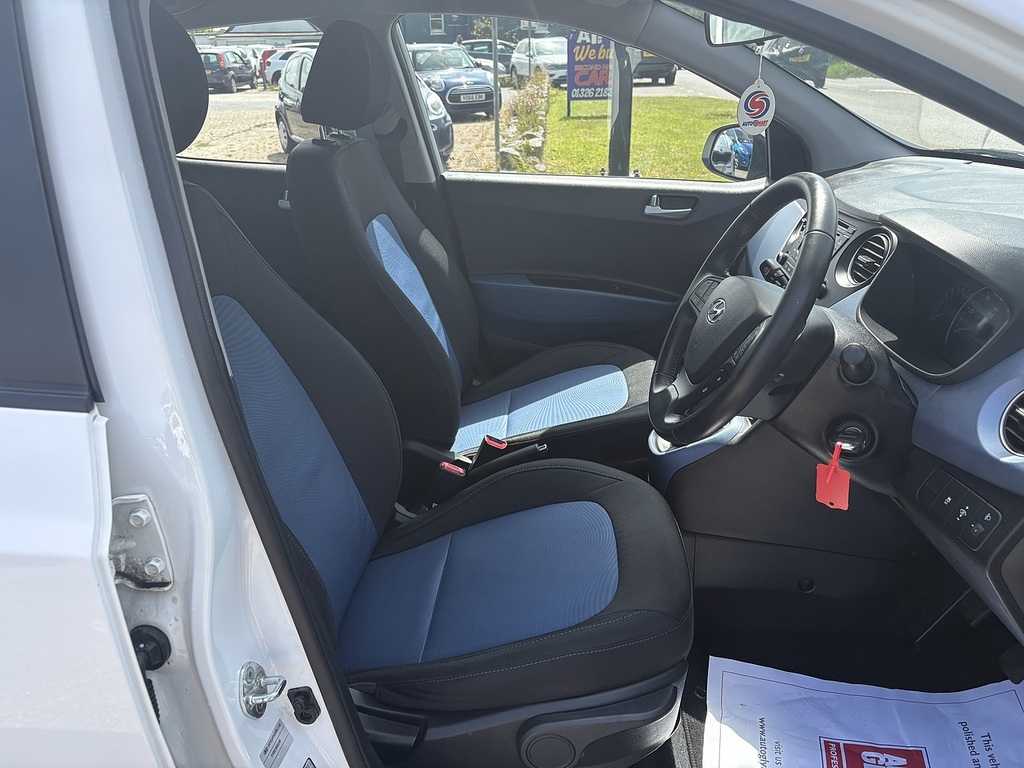 Hyundai I10 Premium WF65EGU White #5