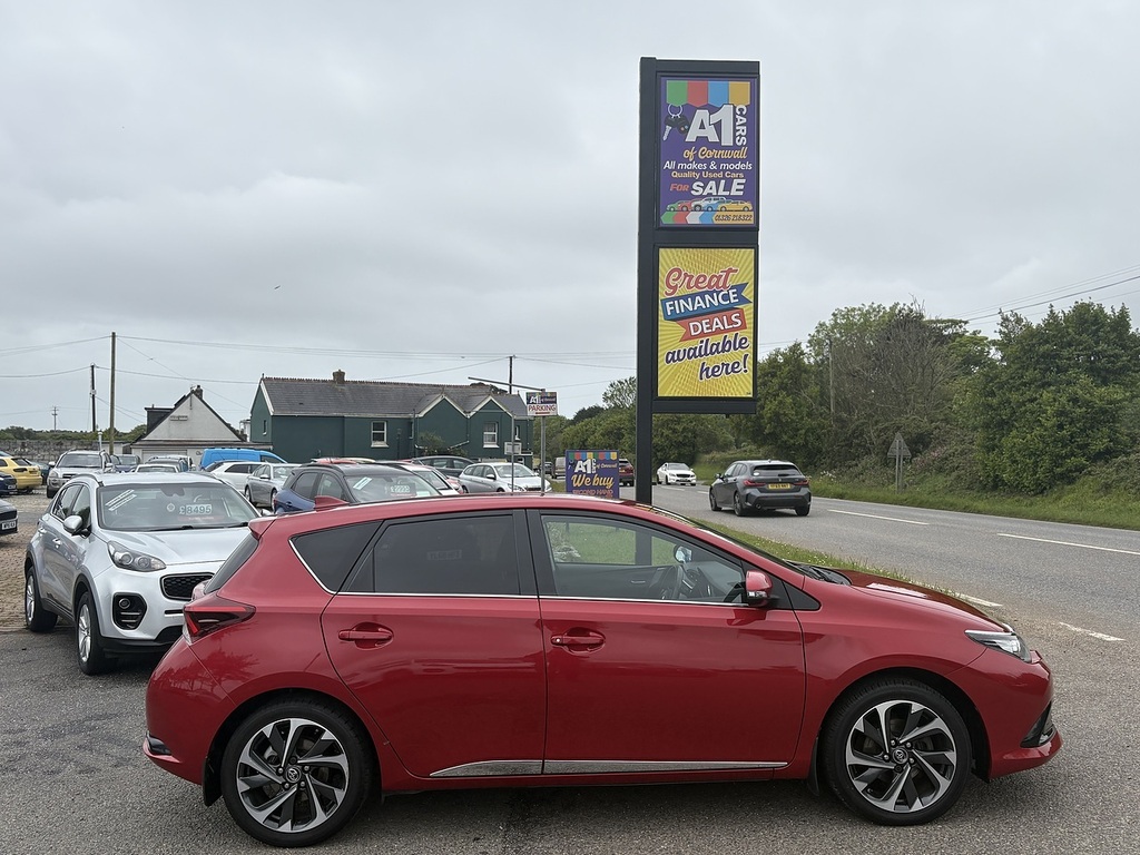 Toyota Auris Vvt-i Design CK66KTA Red #4