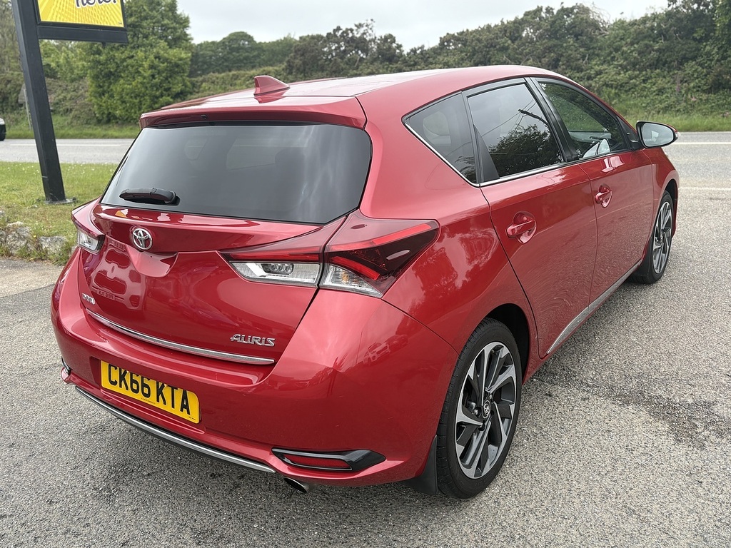 Toyota Auris Vvt-i Design CK66KTA Red #3
