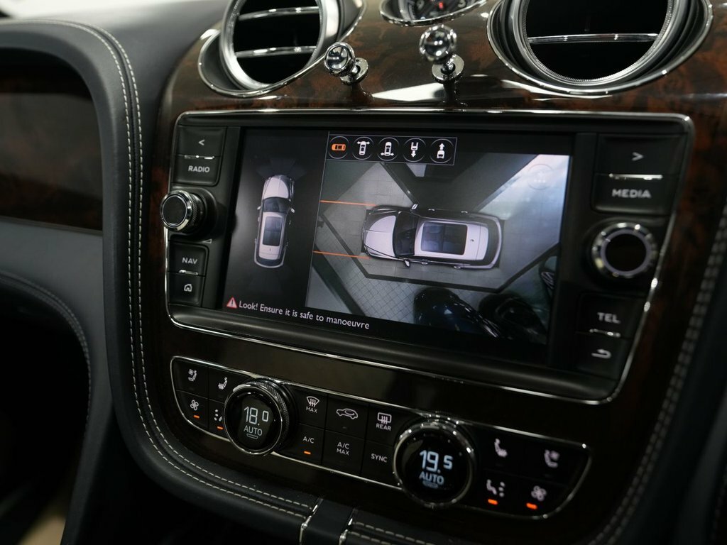 Bentley Bentayga Suv FL18JWM Blue #4