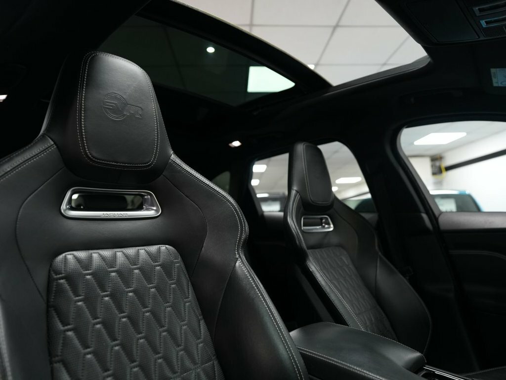 Jaguar F-Pace 3L S Red #3